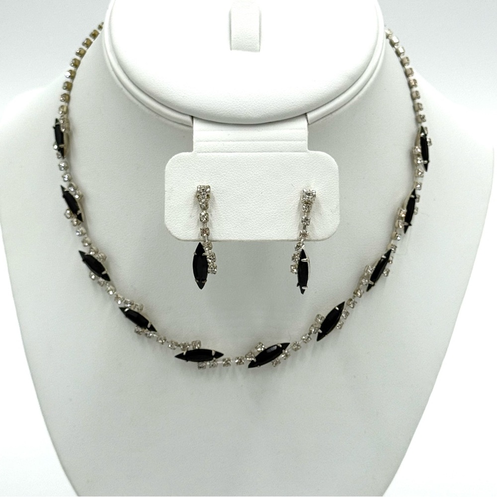 Vintage Silver Tone Black & White Gemstone Choker Necklace & Earring Set